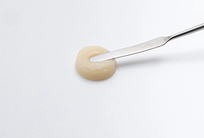 material of dental implants